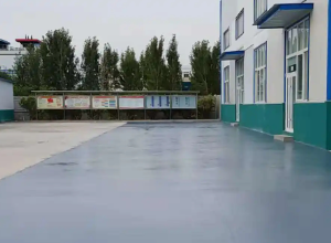 巴彦淖尔彩色路面喷涂翻新的材料对冬季